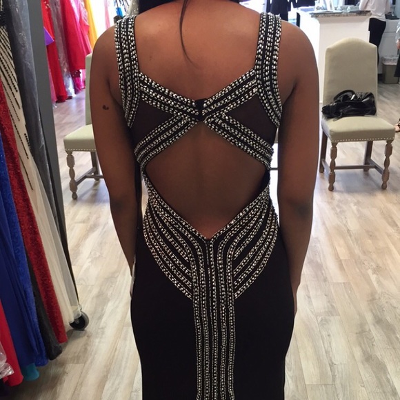 PROM DRESS - Picture 1 of 2